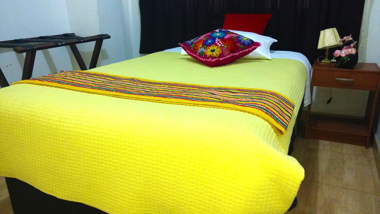 Hostal Mica Abancay エクステリア 写真